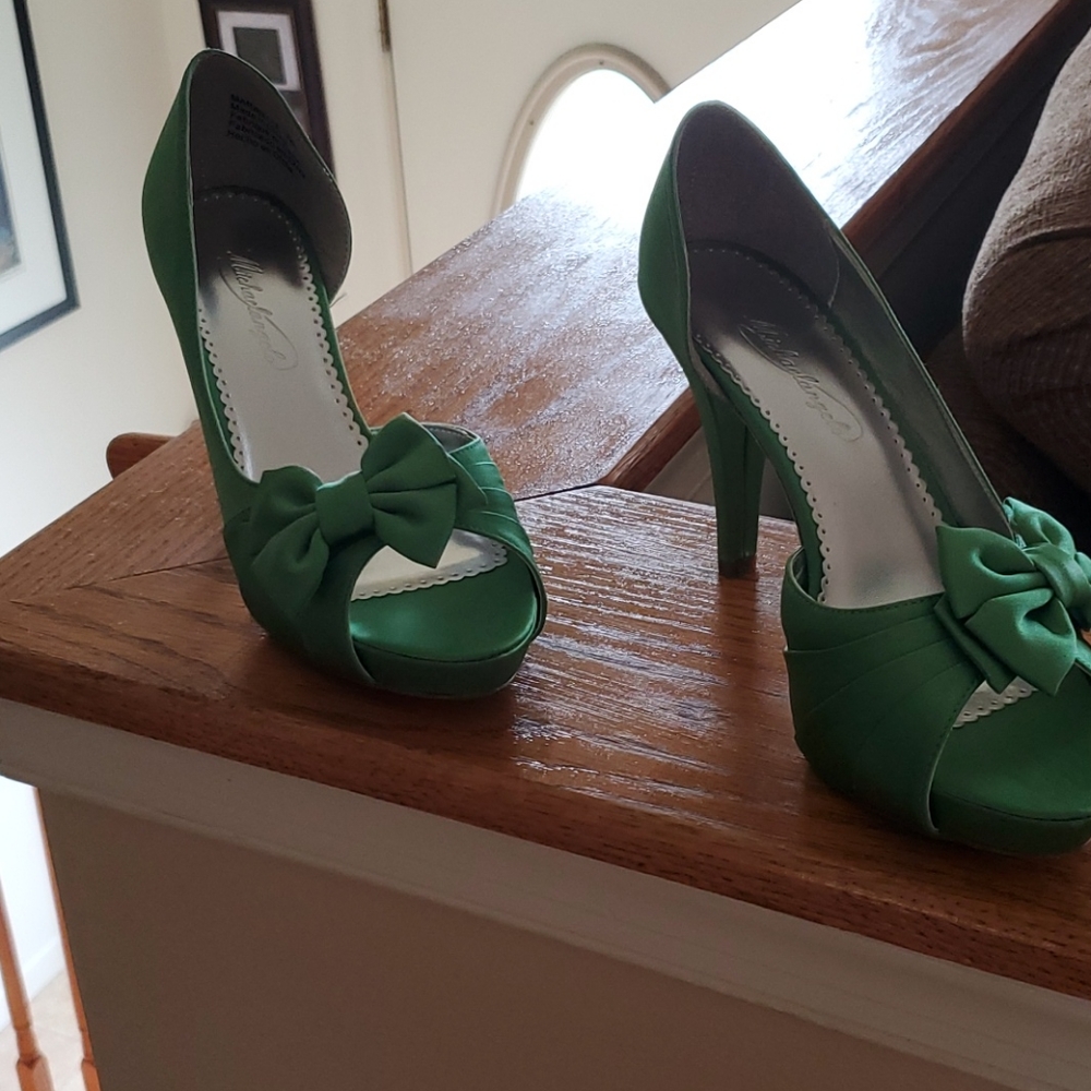 Dress shoes